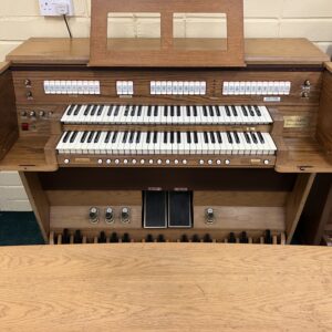 Viscount Domus 932 Digital Church Organ - SOLD